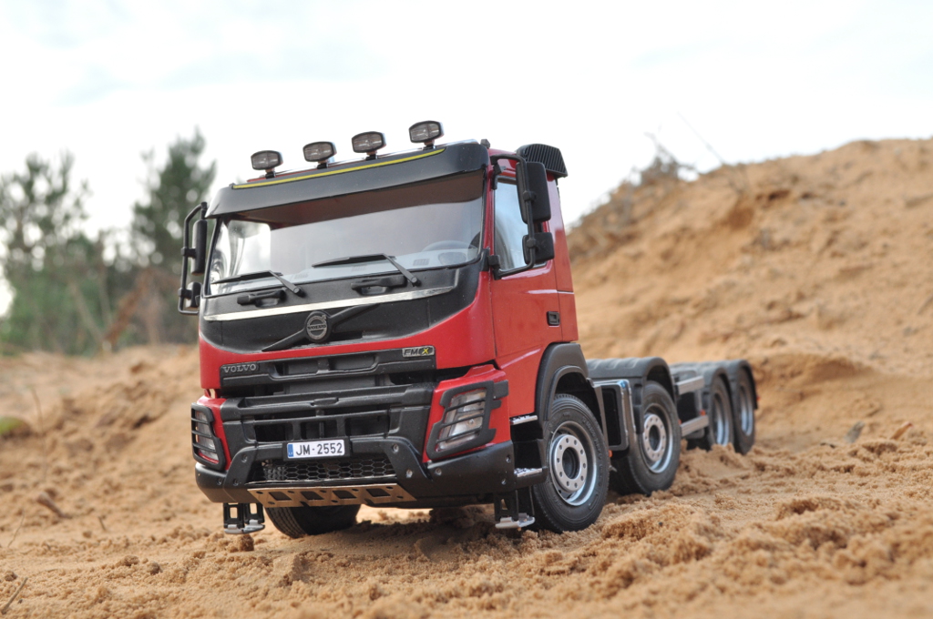 Х 4 x 8. Вольво ФМХ 8х8. Volvo FMX 8x8. Volvo FMX 8x8 2021. Volvo грузовой FMX 8x4.