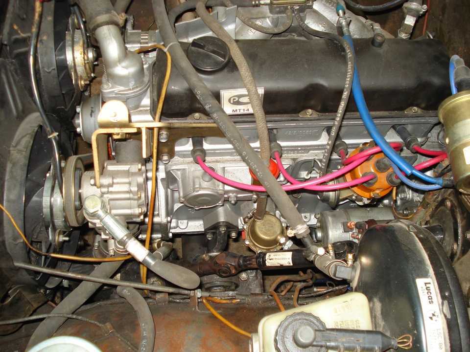 Уаз 469 двигатель 402. 402 Мотор на УАЗ 469. УАЗ 469 двигатель 421 карбюратор. УАЗ 469 417 мотор проводка.