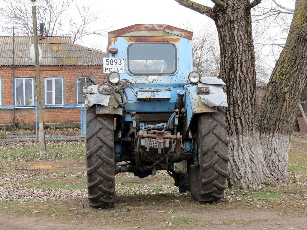 Т 40 фото. T40 трактор. T-40am ЛТЗ Т-40ам. Т 40 ам. Т40 болотоход.