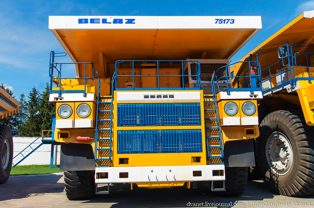 Работа больших грузовиков. БЕЛАЗ-75710 самосвал. БЕЛАЗ 75110. БЕЛАЗ 100 тонник. БЕЛАЗ 75173.