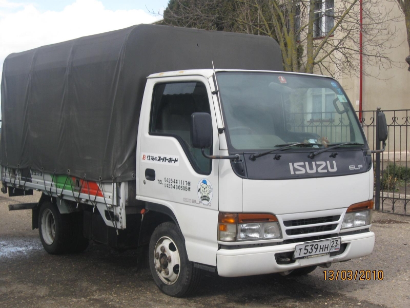 Isuzu фургон сбоку 3 тонны