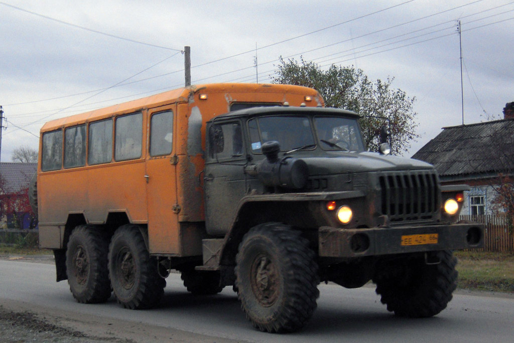 Урал грузовик пассажирский