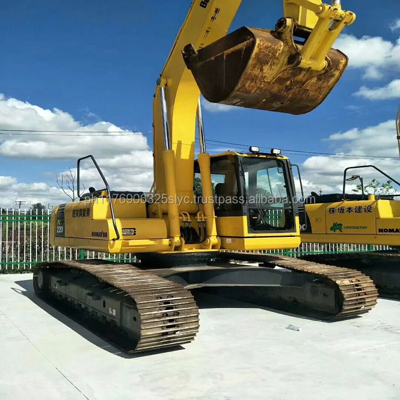 Экскаваторы komatsu. Коматсу 220 экскаватор. Комацу 220. Komatsu 220.