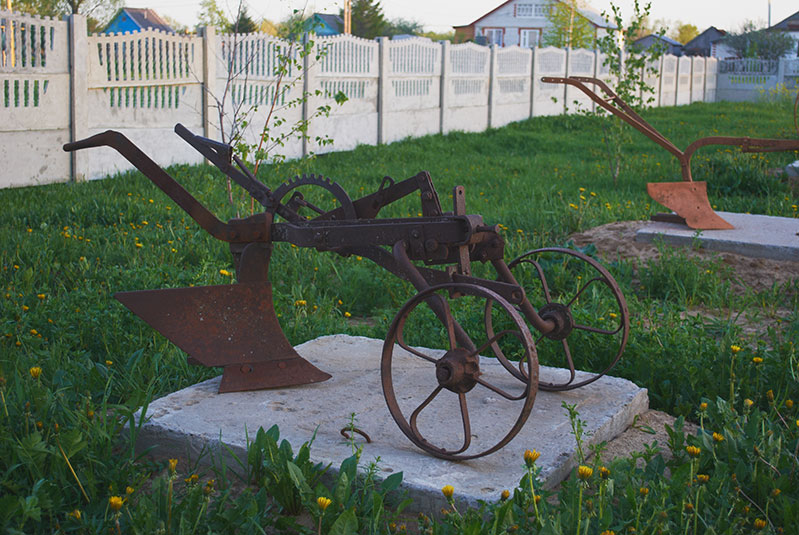 Фото плуга в старину