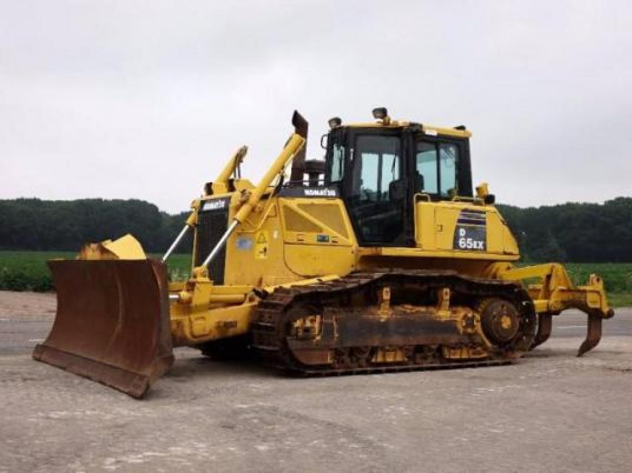 Комацу бульдозер д65. Бульдозер Komatsu d65. Komatsu d65ex-16. Коматсу д 65 бульдозер. Коматсу бульдозер d65ex-16.