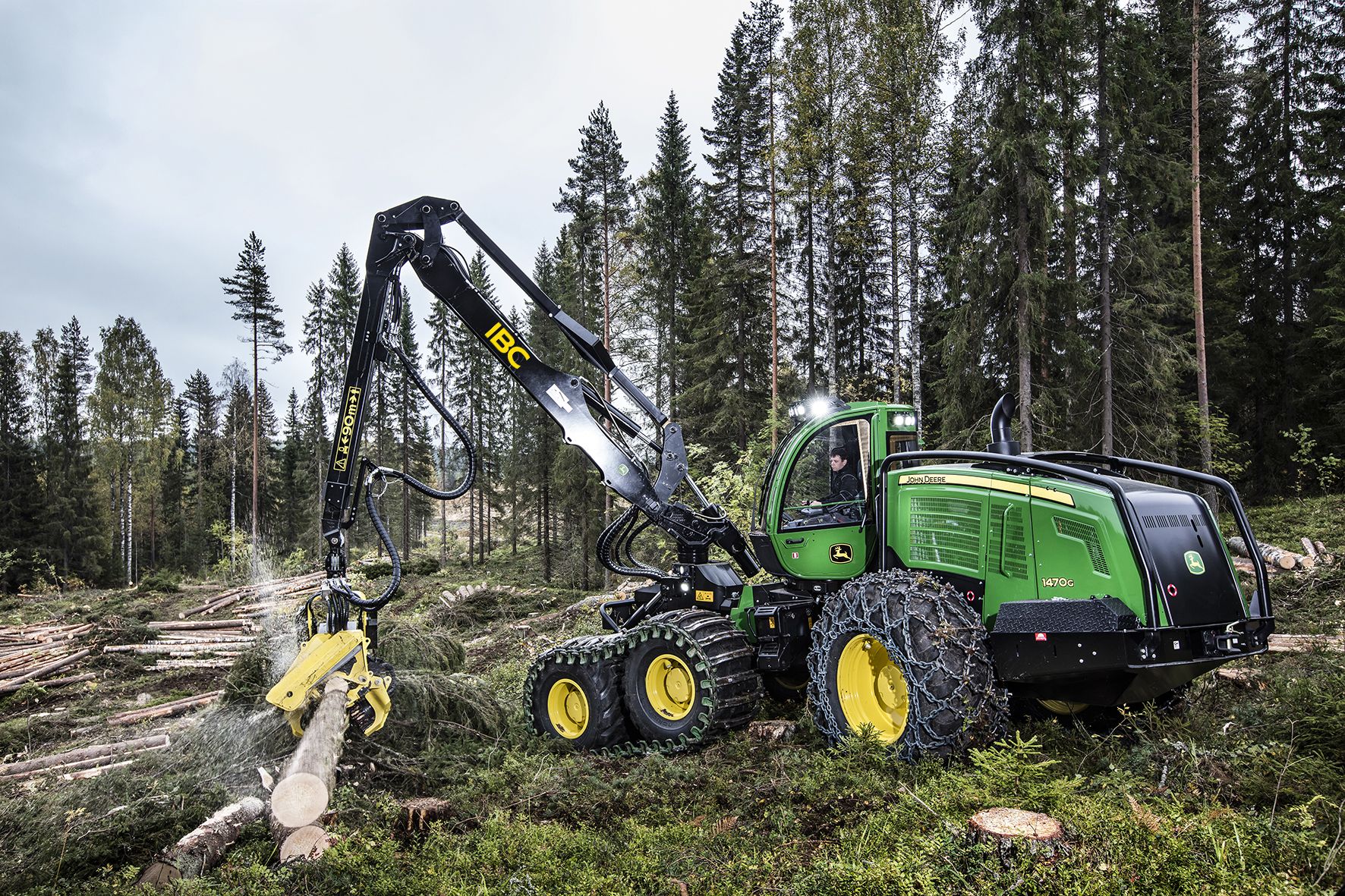 Форвардер. Харвестер John Deere. John Deere 1470g. Колесный харвестер, 1470g John Deere. Джон Дир 1470g харвестер Джон.