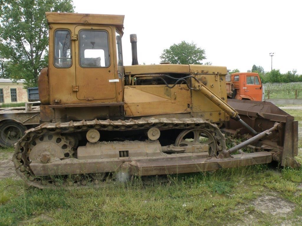 Вес бульдозера т 130. Бульдозер т-170. Бульдозер т-130 вес. Трактор гусеничный т-170. Бульдозер ДТ-130.