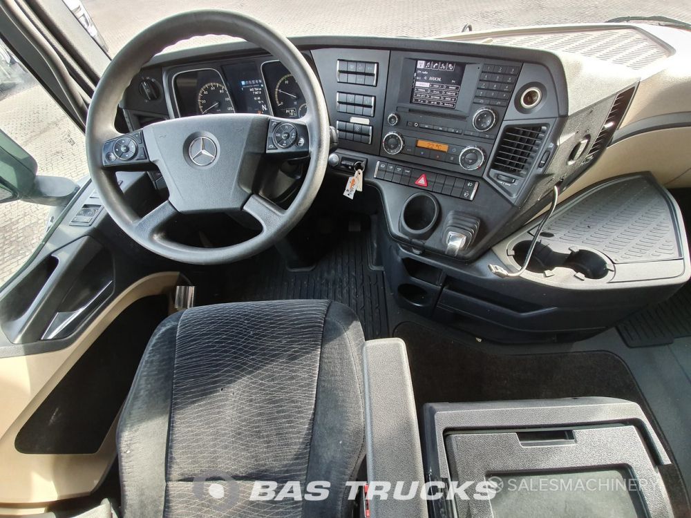 Mercedes Benz Actros 2017 салон