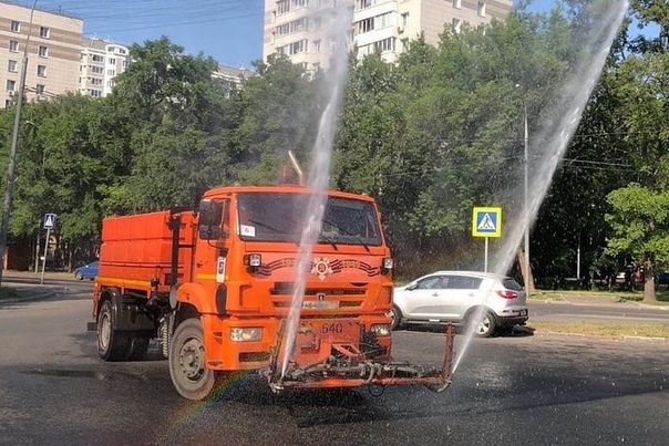 Поливочная машина для газона